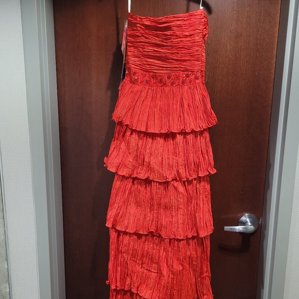 Lara Designs 2972 Size 2 Red Prom Dress - Picture 5 of 8